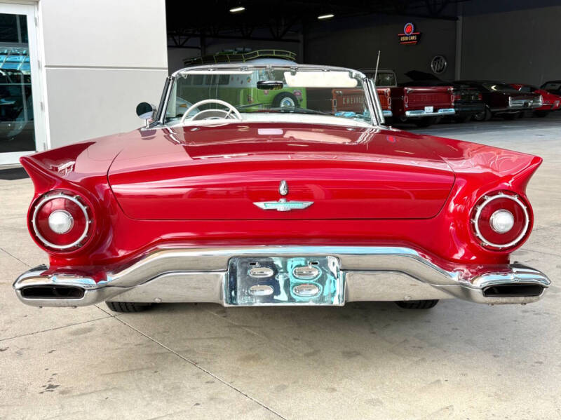 1957 Ford Thunderbird