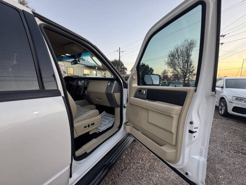 2017 Ford Expedition EL XLT