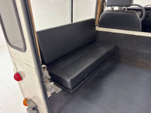 1987 Land Rover Defender