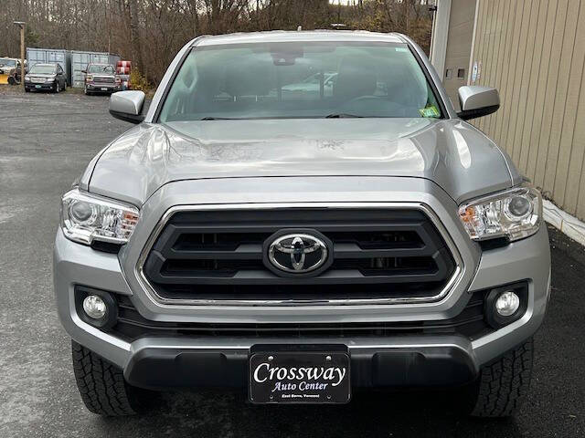 2022 Toyota Tacoma SR5's photo