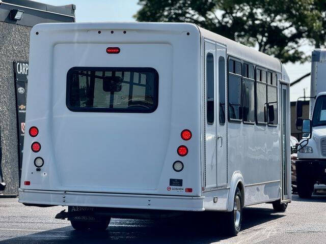 2018 Ford E-Series E-450 SD