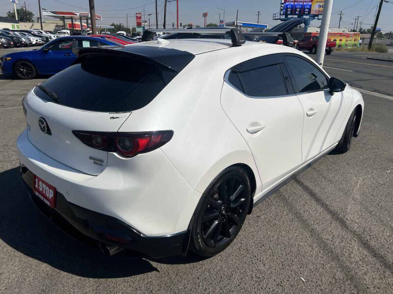 2022 Mazda Mazda3 Hatchback Premium Plus