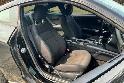 2016 Ford Mustang V6