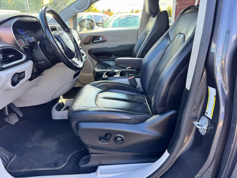 2019 Chrysler Pacifica Touring L