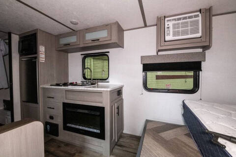 2024 Coleman Dutchman