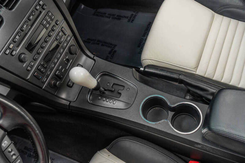 2003 Ford Thunderbird