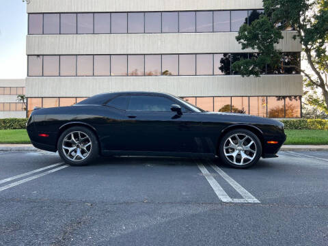 2015 Dodge Challenger SXT Plus