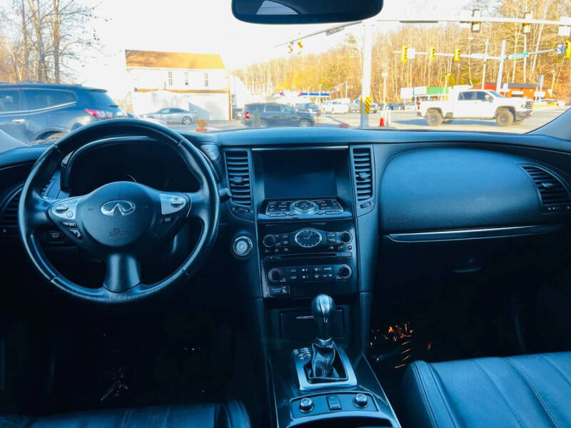 2015 Infiniti QX70