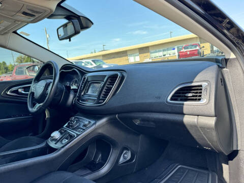 2016 Chrysler 200 Limited