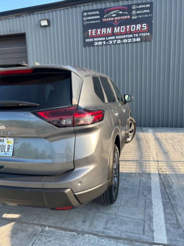 2025 Nissan Rogue SV