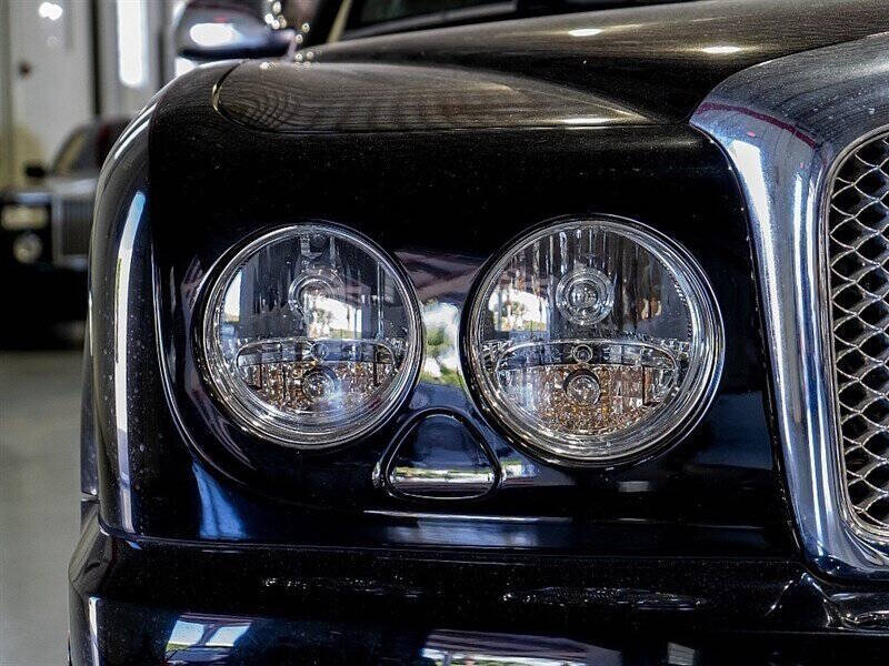 2008 Bentley Azure 4
