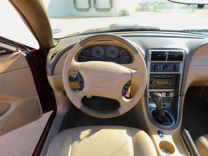 2004 Ford Mustang GT Deluxe