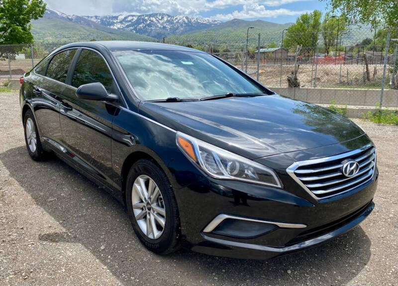 2017 Hyundai Sonata for sale at The Car-Mart in Bountiful UT