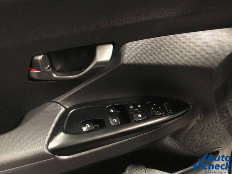 2021 Hyundai Veloster