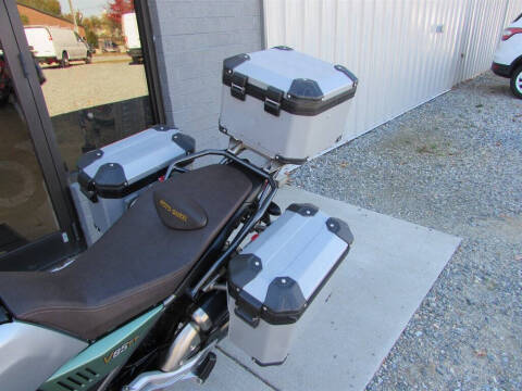 2022 Moto Guzzi V85TT