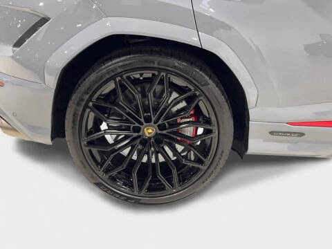 2025 Lamborghini Urus SE