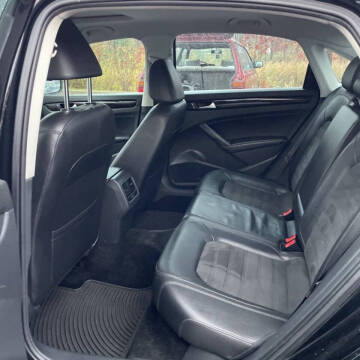 2015 Volkswagen Passat 1.8T SEL Premium