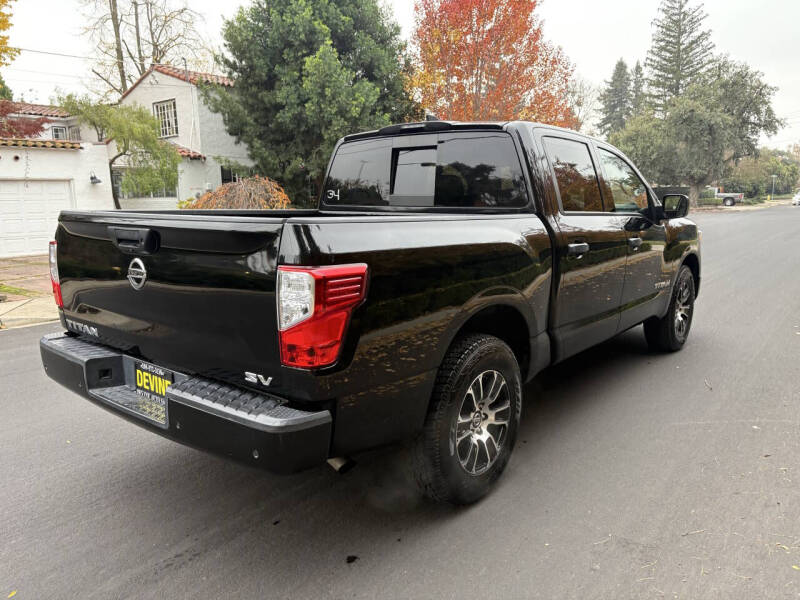 2022 Nissan Titan SV