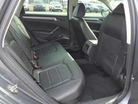 2018 Volkswagen Passat 2.0T R-Line