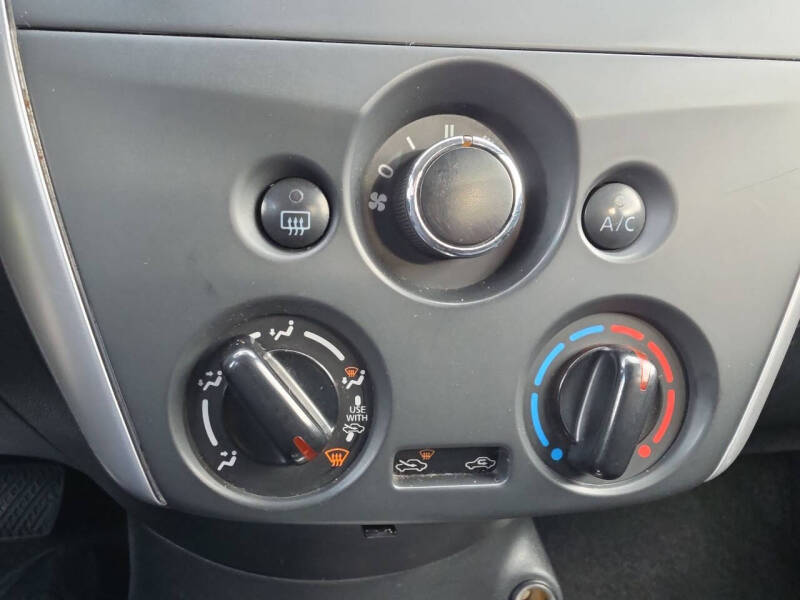 2019 Nissan Versa Note SV