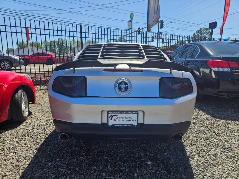 2012 Ford Mustang V6