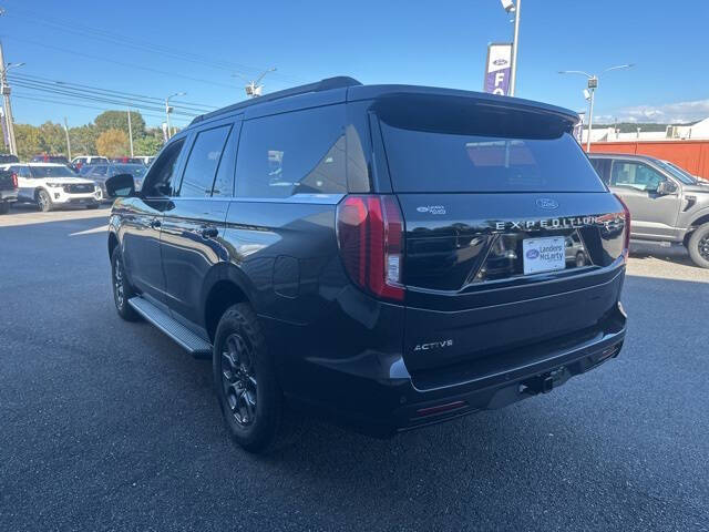 2025 Ford Expedition Active