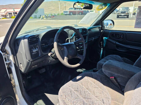 2001 GMC Sonoma SL