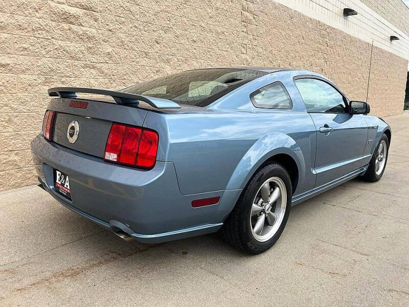 2005 Ford Mustang
