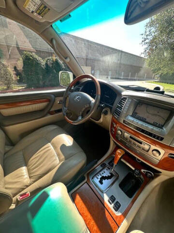 2004 Lexus LX 470