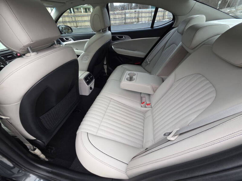 2021 Genesis G70