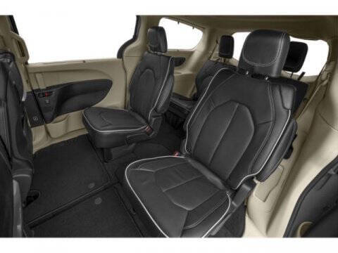 2025 Chrysler Pacifica Pinnacle