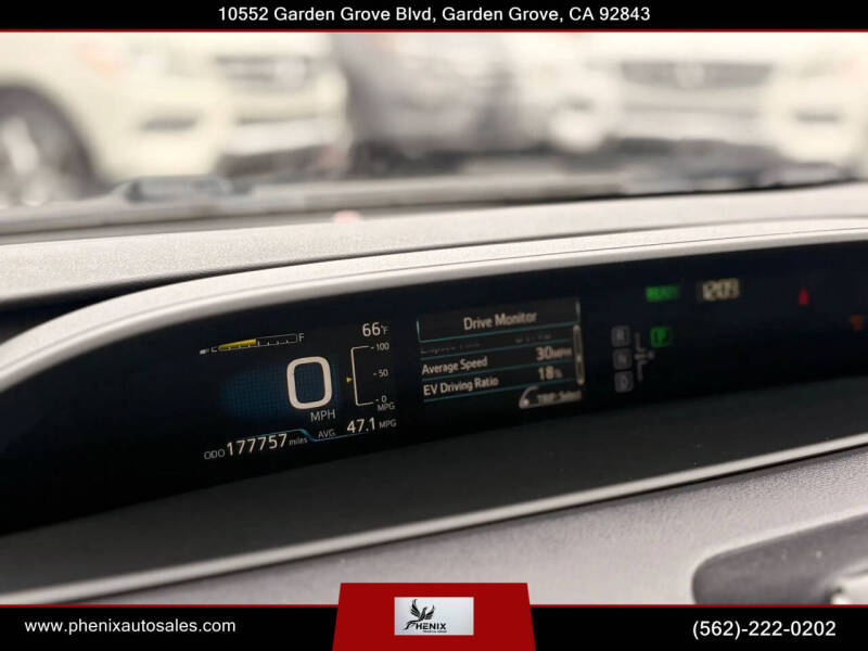 2016 Toyota Prius Two