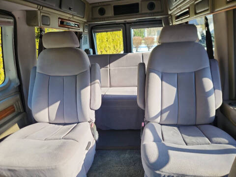 2002 Ford E-Series E-150