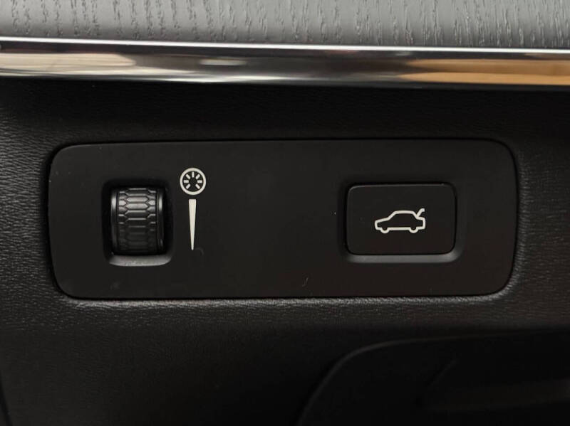 2021 Volvo XC90 T6 Inscription 7-Passenger