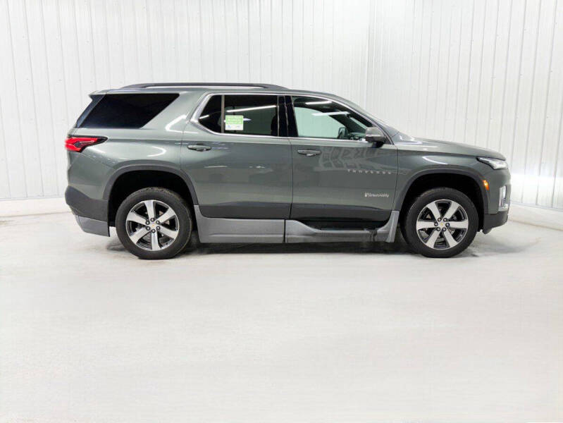 2022 Chevrolet Traverse LT Leather