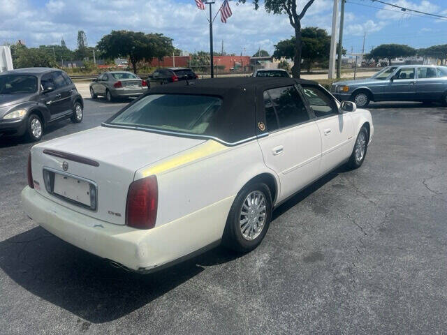 2005 CADILLAC Deville Sedan - $3,999