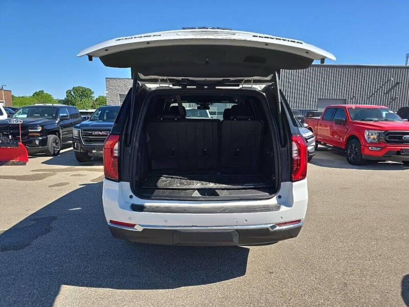 2025 GMC Yukon Elevation