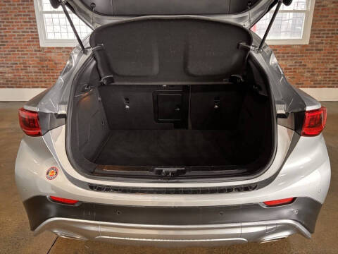 2018 Infiniti QX30 Premium