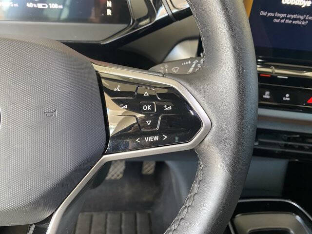 2023 Volkswagen ID.4 Pro
