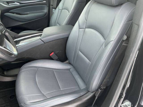 2022 Buick Enclave Essence