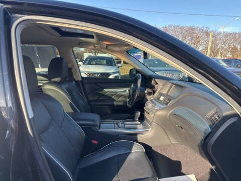 2017 Infiniti Q70L 3.7