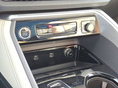 2025 Audi Q5 quattro Prestige TFSI