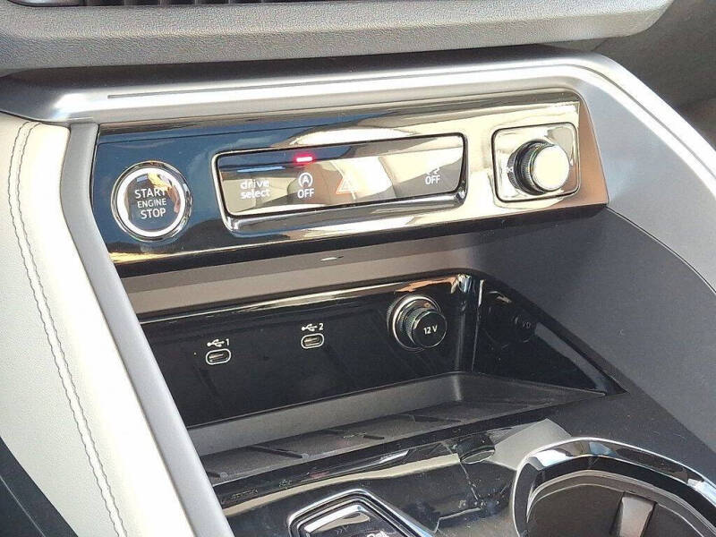 2025 Audi Q5 quattro Prestige TFSI