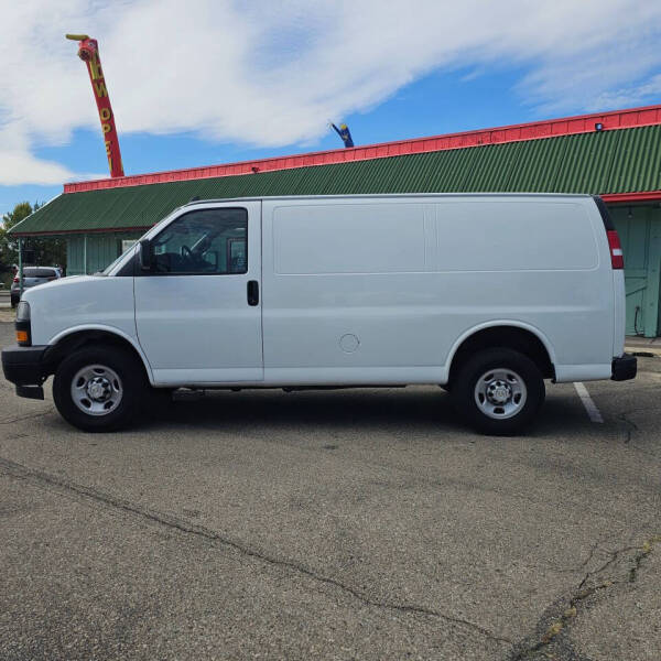 2021 Chevrolet Express 2500