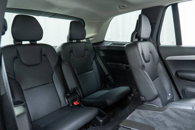 2023 Volvo XC90 B5 Core