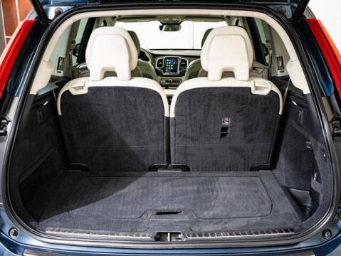 2023 Volvo XC90 B6 Plus Bright Theme 6P