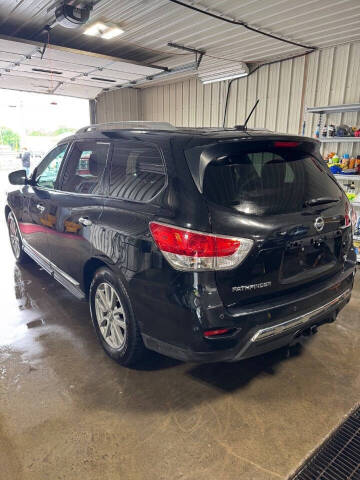 2015 Nissan Pathfinder SL