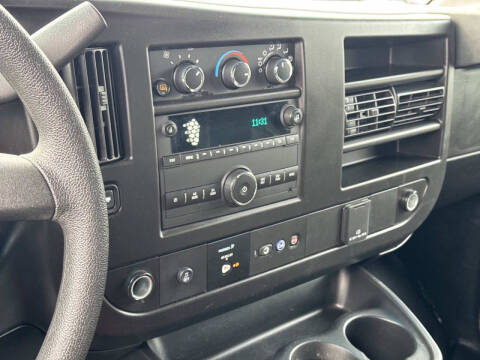 2024 Chevrolet Express 2500