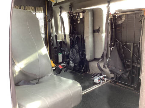 2010 Ford E-Series E-350 SD