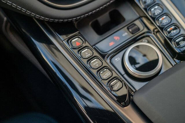 2022 Aston Martin DBX 25